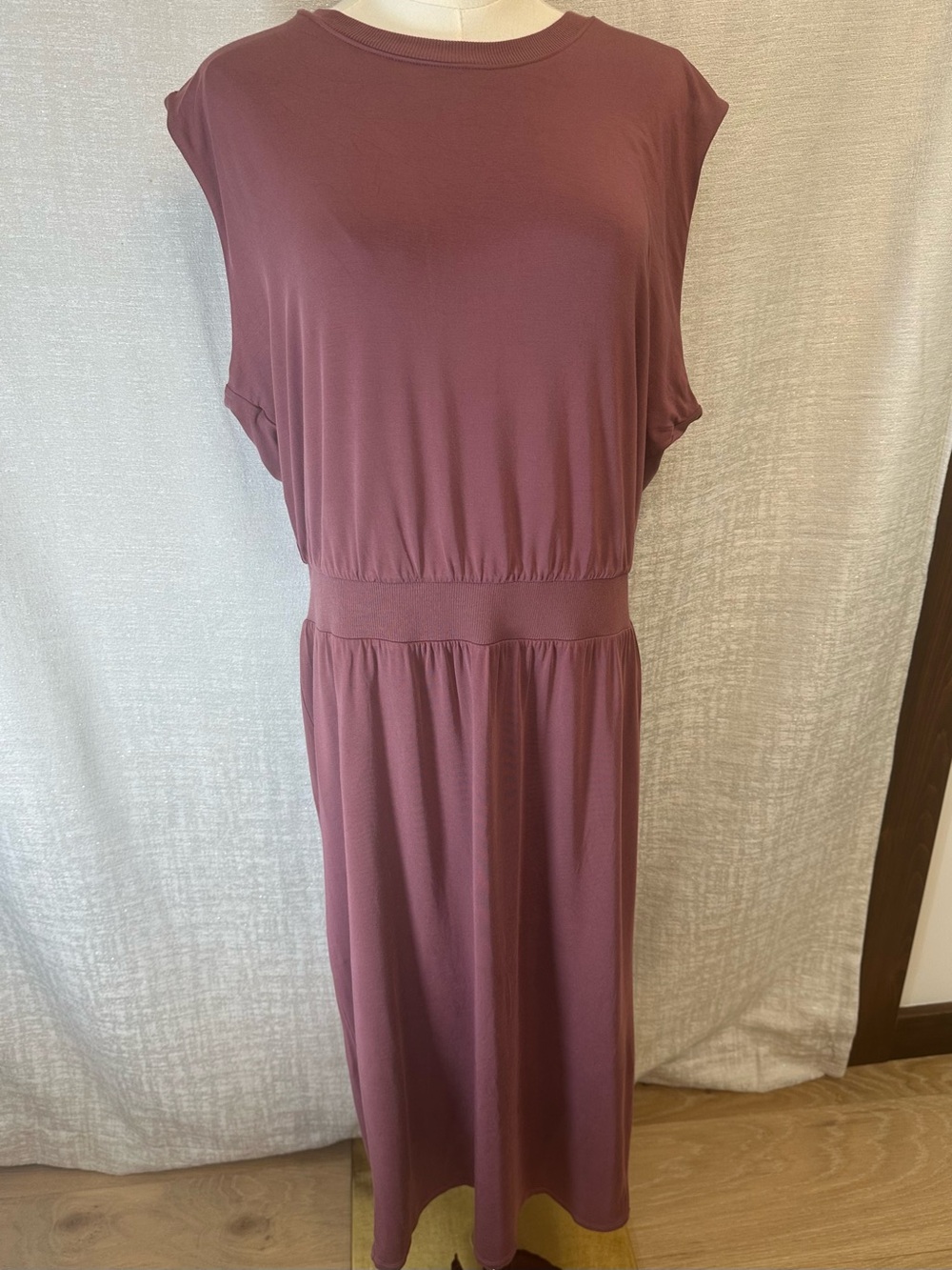 Athleta Santorini Sleeveless Dusty Rose Midi Dress